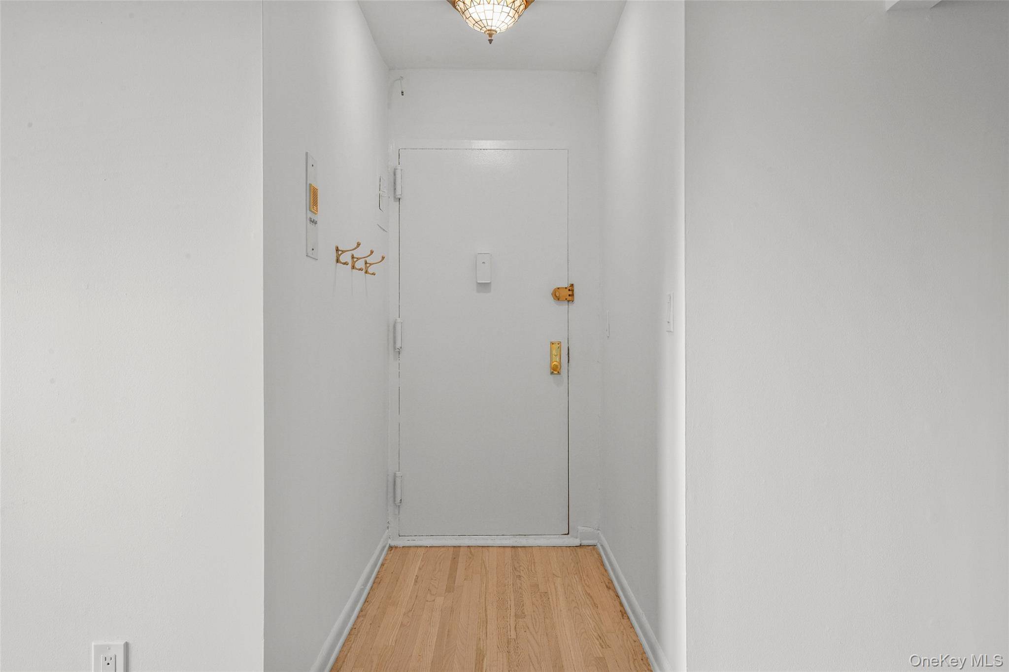 25 Trinity PL #3K, New Rochelle, NY 10805