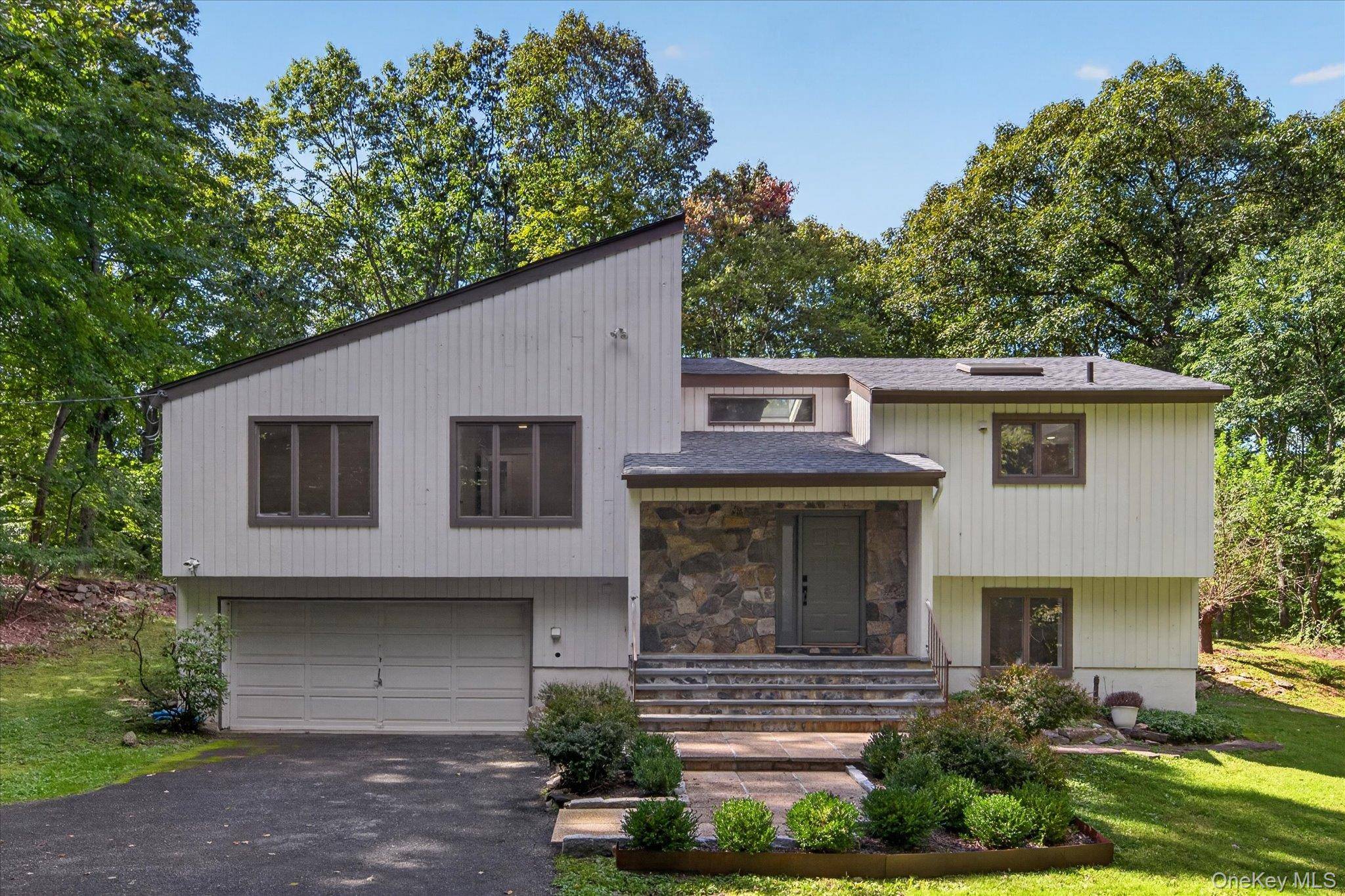 103 Old Highland TPKE, Garrison, NY 10524