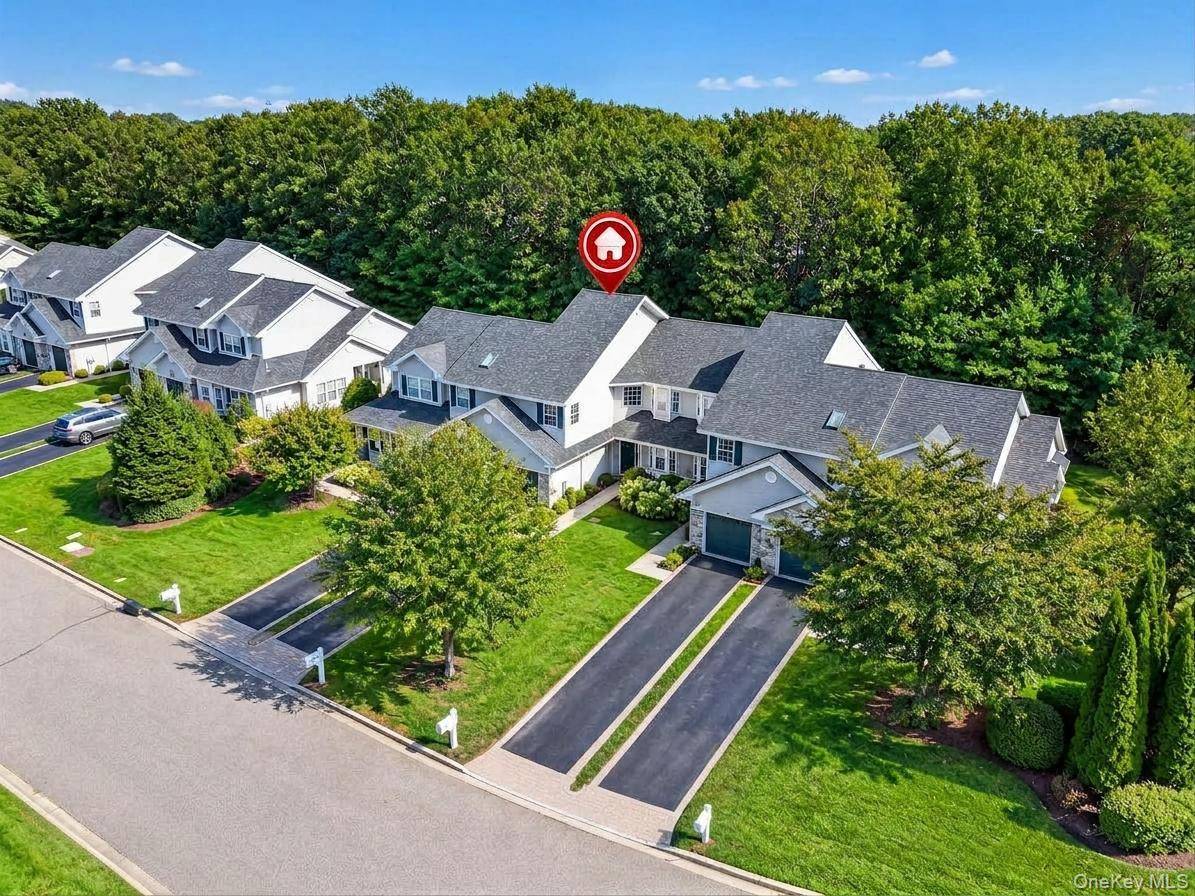 23 Willow Wood DR, East Setauket, NY 11733