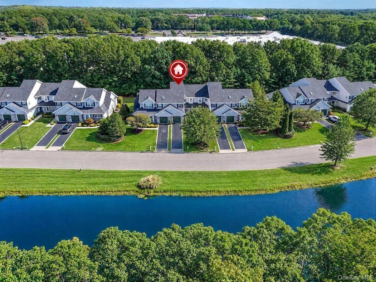 23 Willow Wood DR, East Setauket, NY 11733