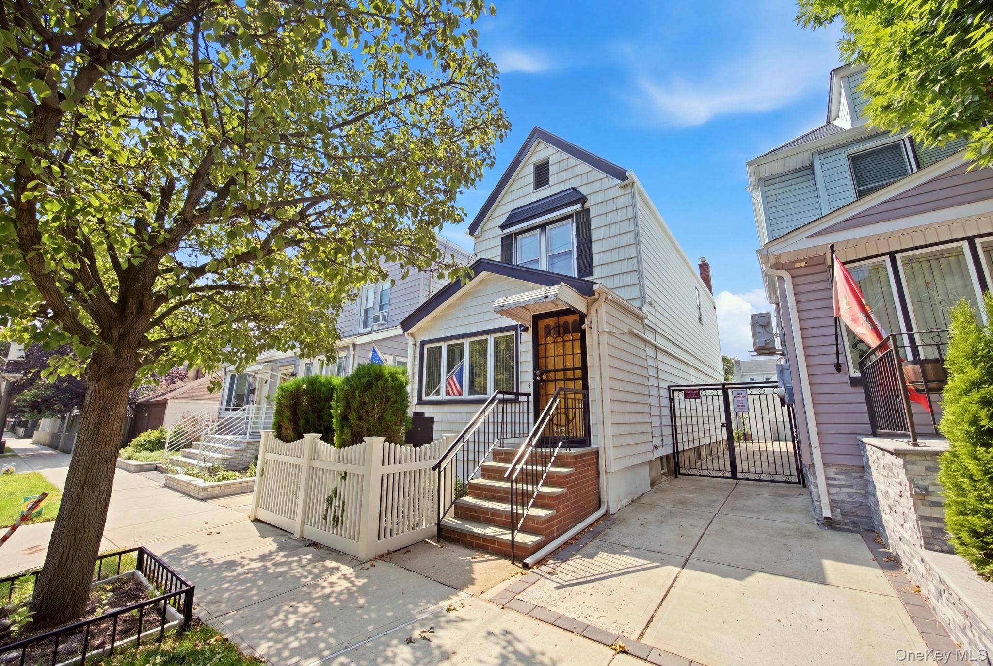135-36 96th ST, Ozone Park, NY 11417