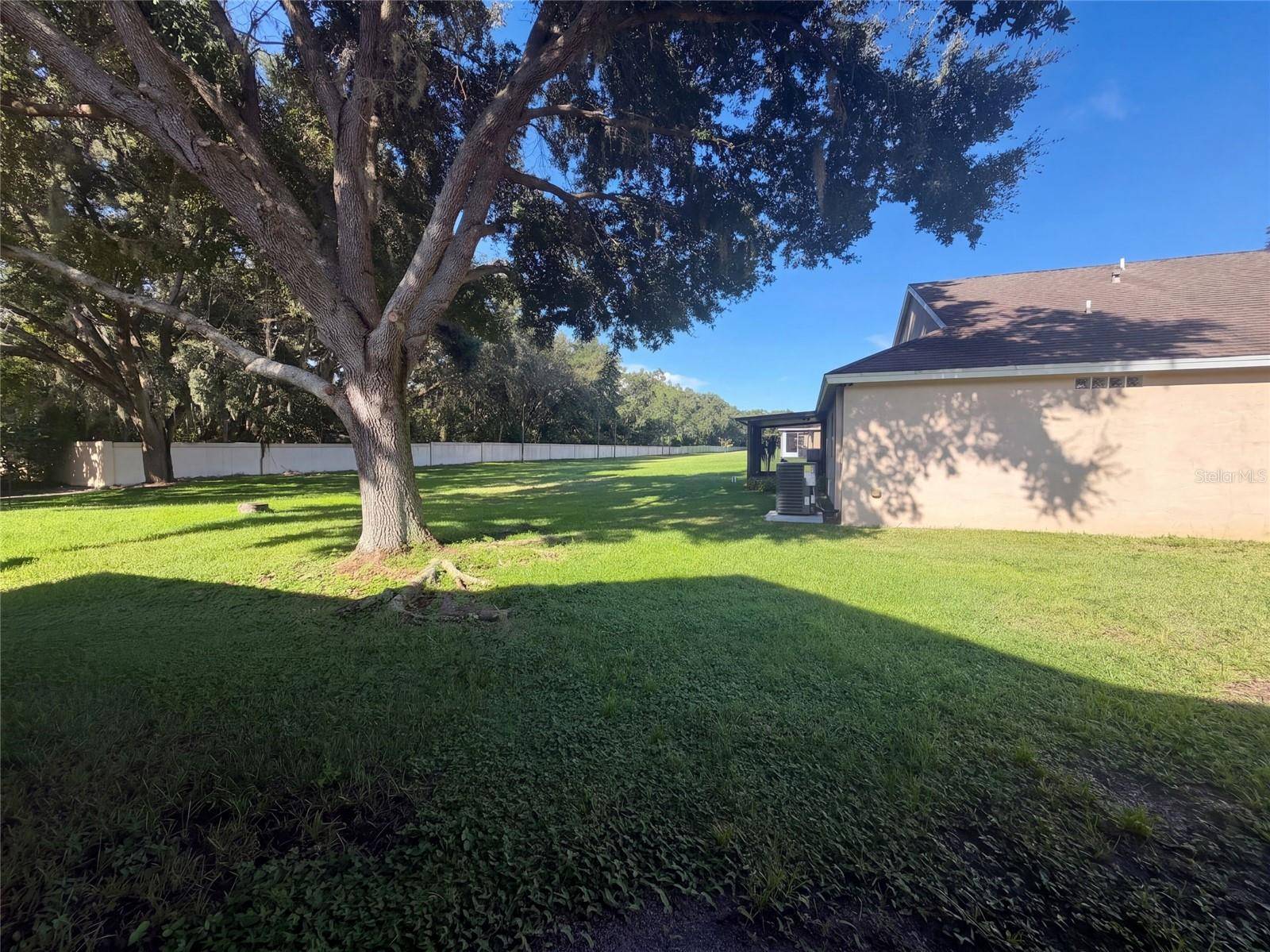 16005 STAGS LEAP DR, Lutz, FL 33559
