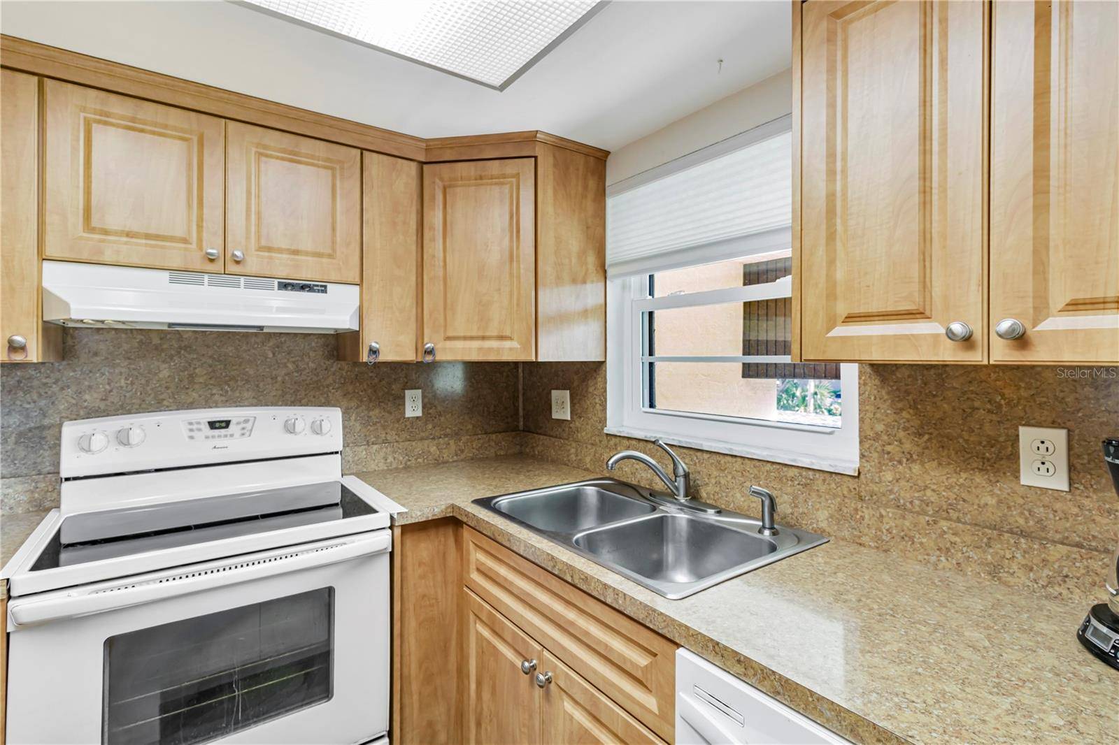 2400 WINDING CREEK BLVD #24-203, Clearwater, FL 33761