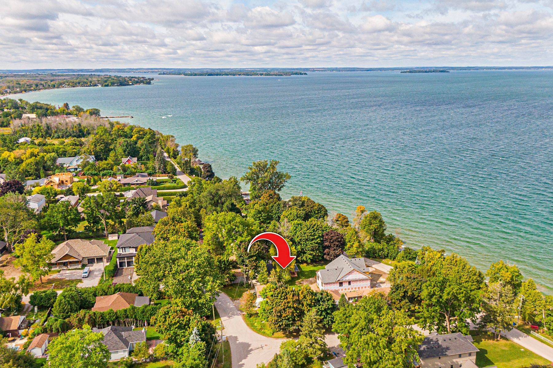 549 Lake DR E, Georgina, ON L0E 1S0