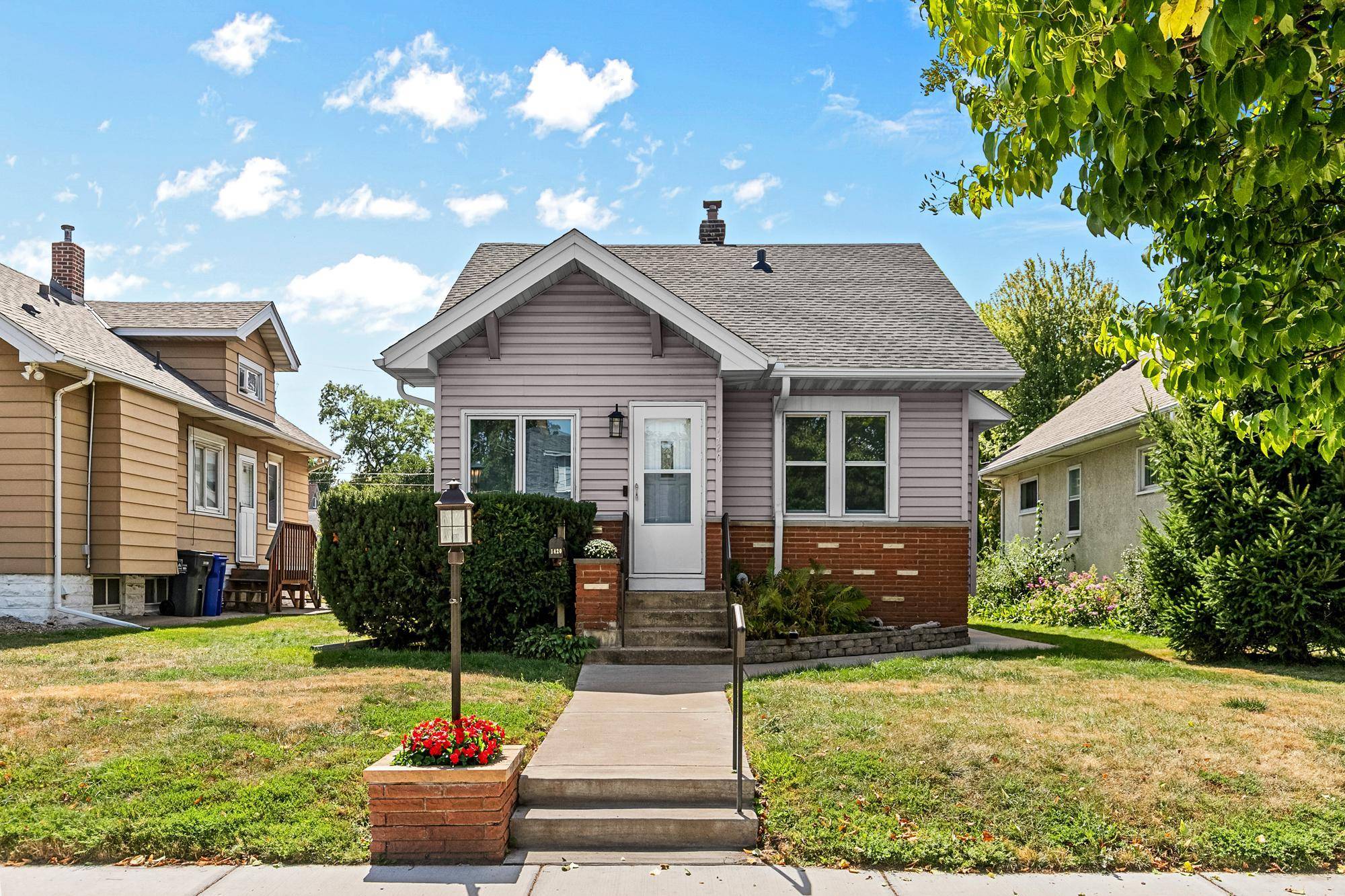 1420 Taylor AVE, Saint Paul, MN 55104