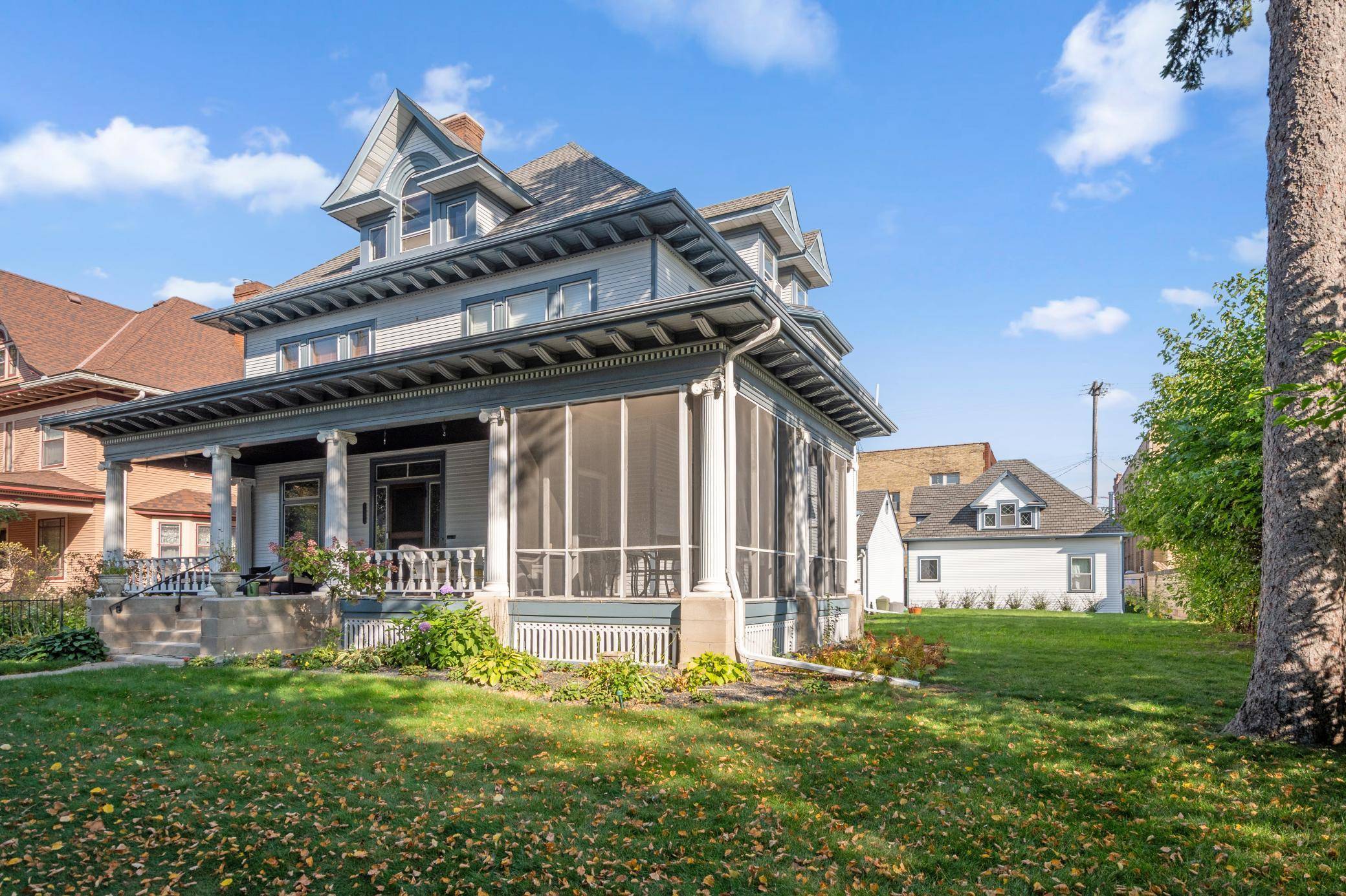 911 Lincoln AVE #CH, Saint Paul, MN 55105