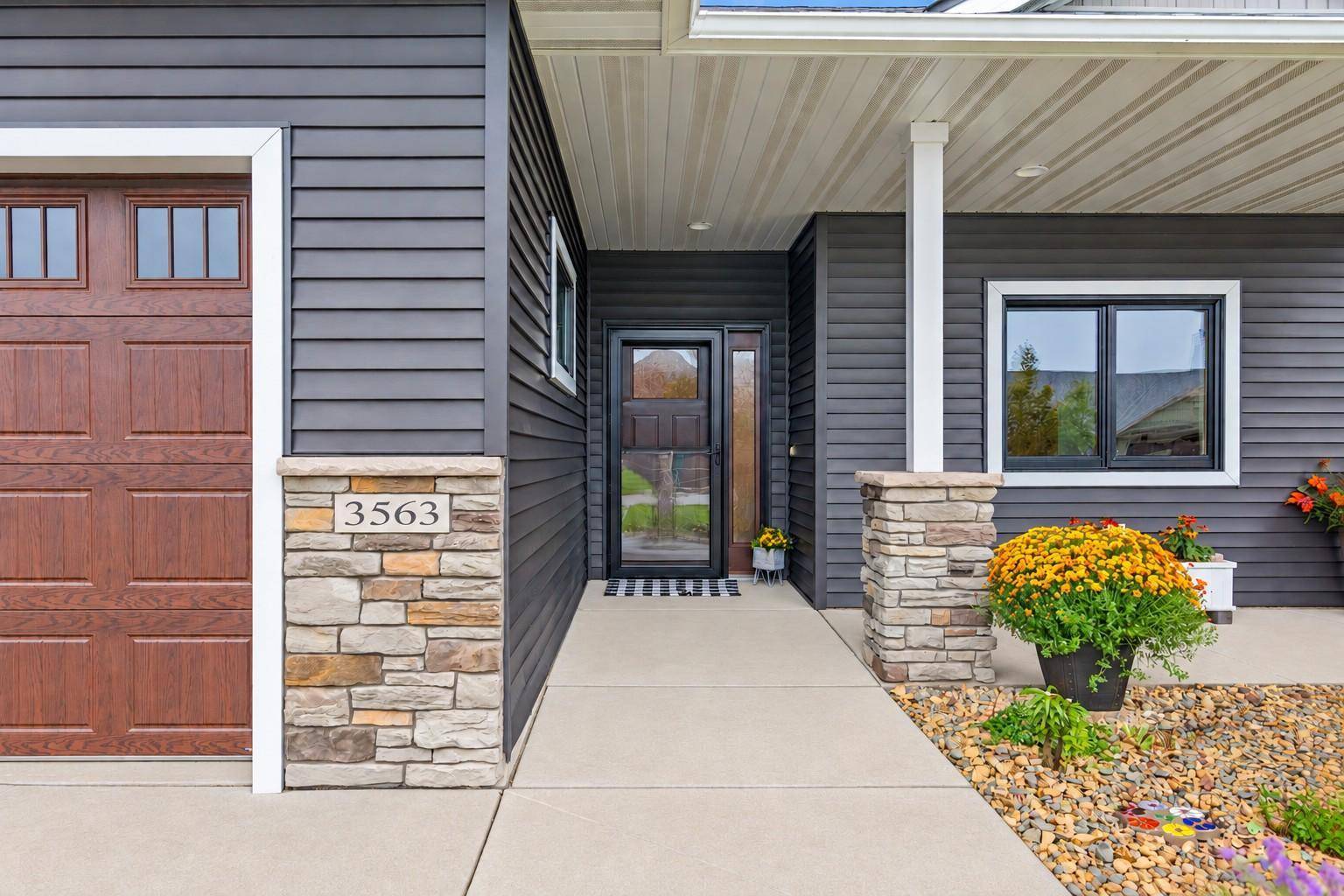 3563 Newcastle DR, River Falls, WI 54022