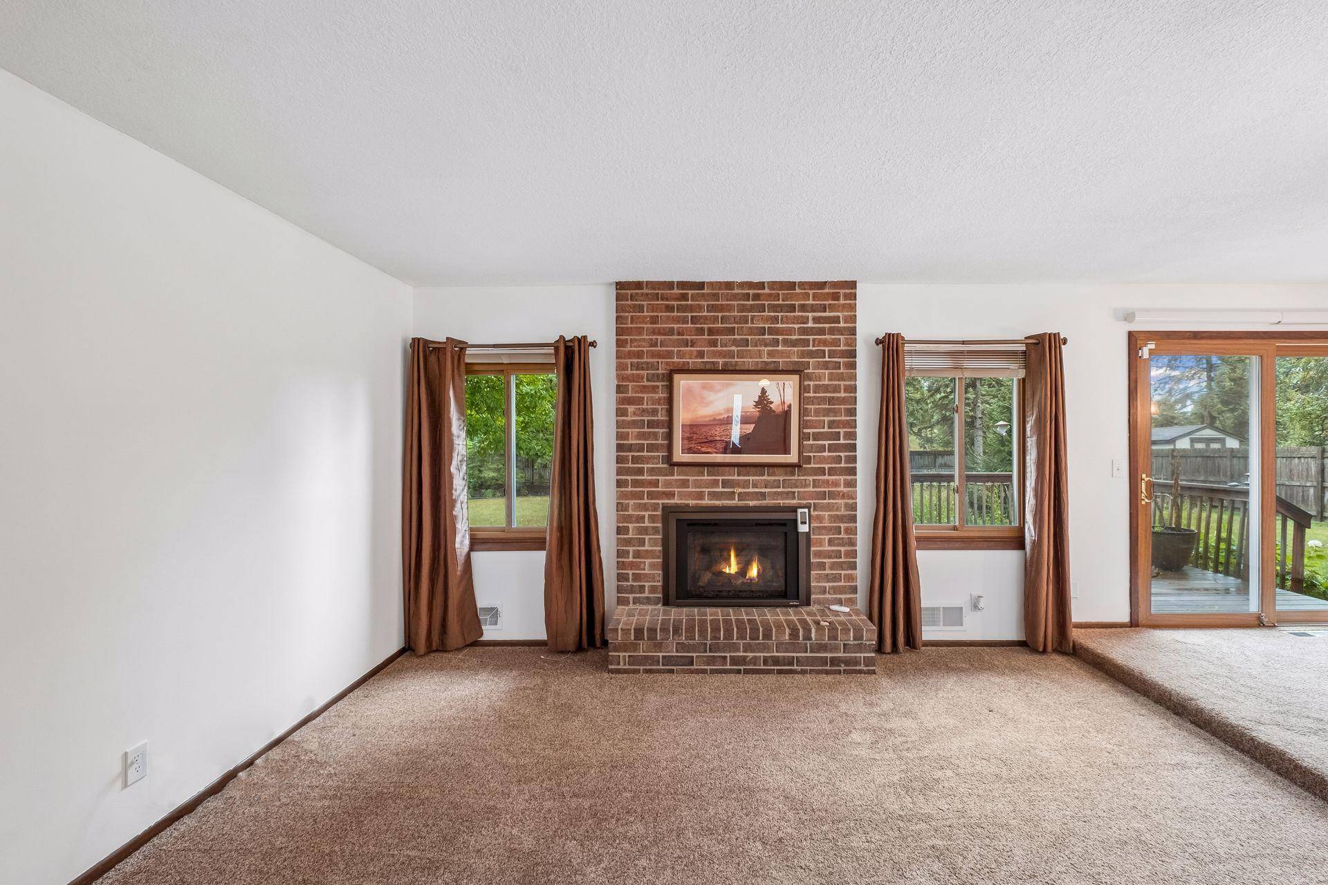 4758 Hauge CIR, Eagan, MN 55122