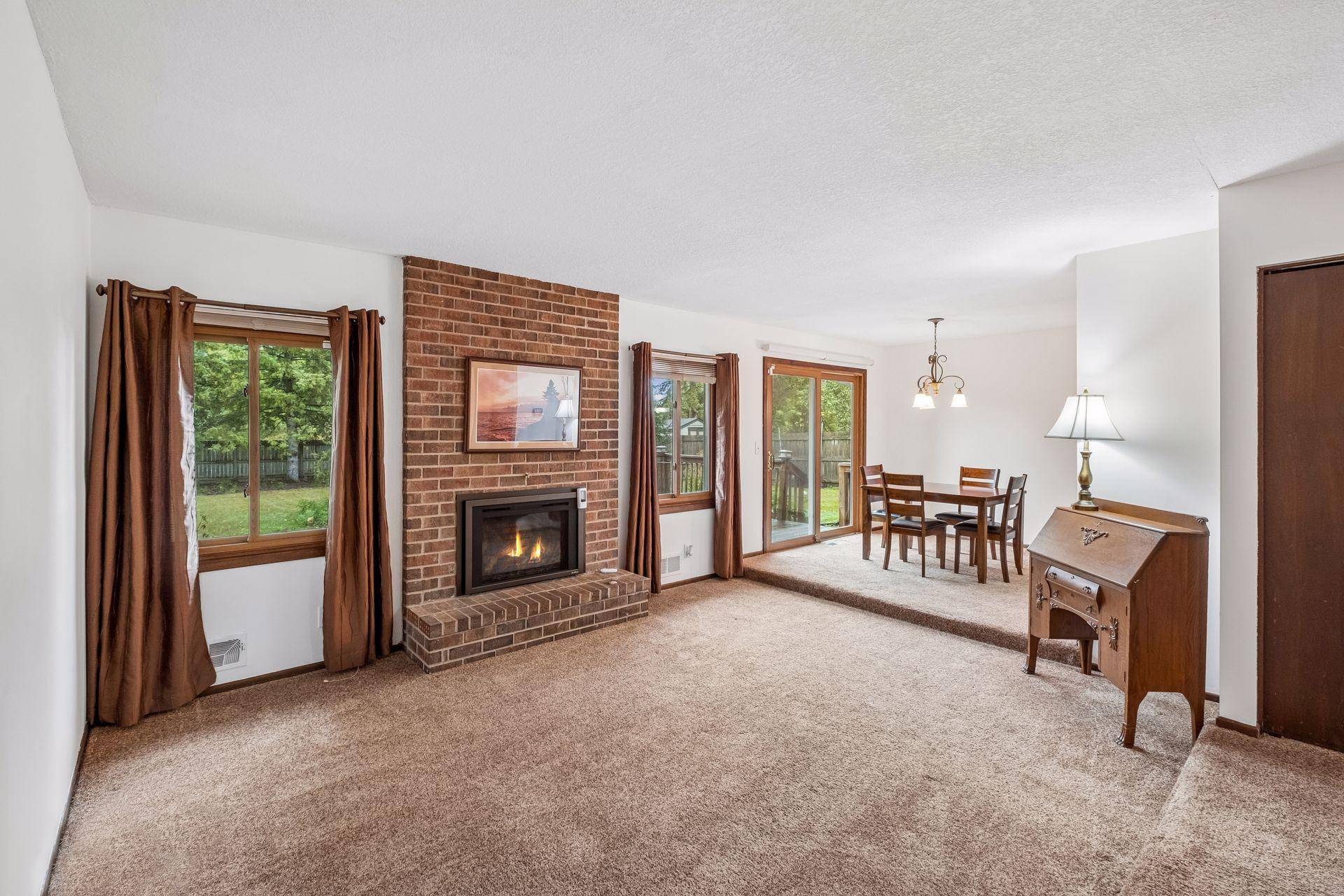 4758 Hauge CIR, Eagan, MN 55122