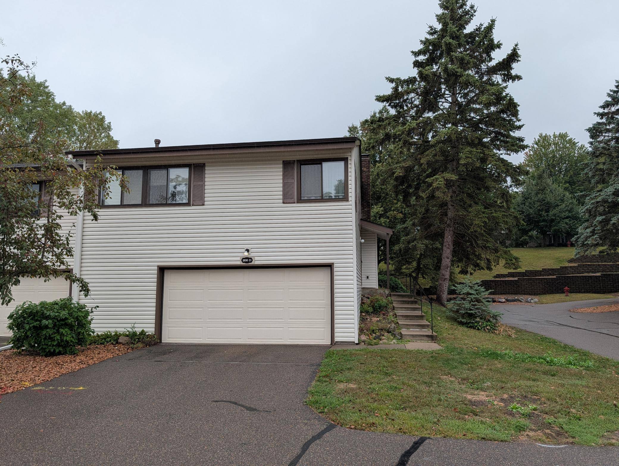 200 Wentworth AVE W #D, West Saint Paul, MN 55118