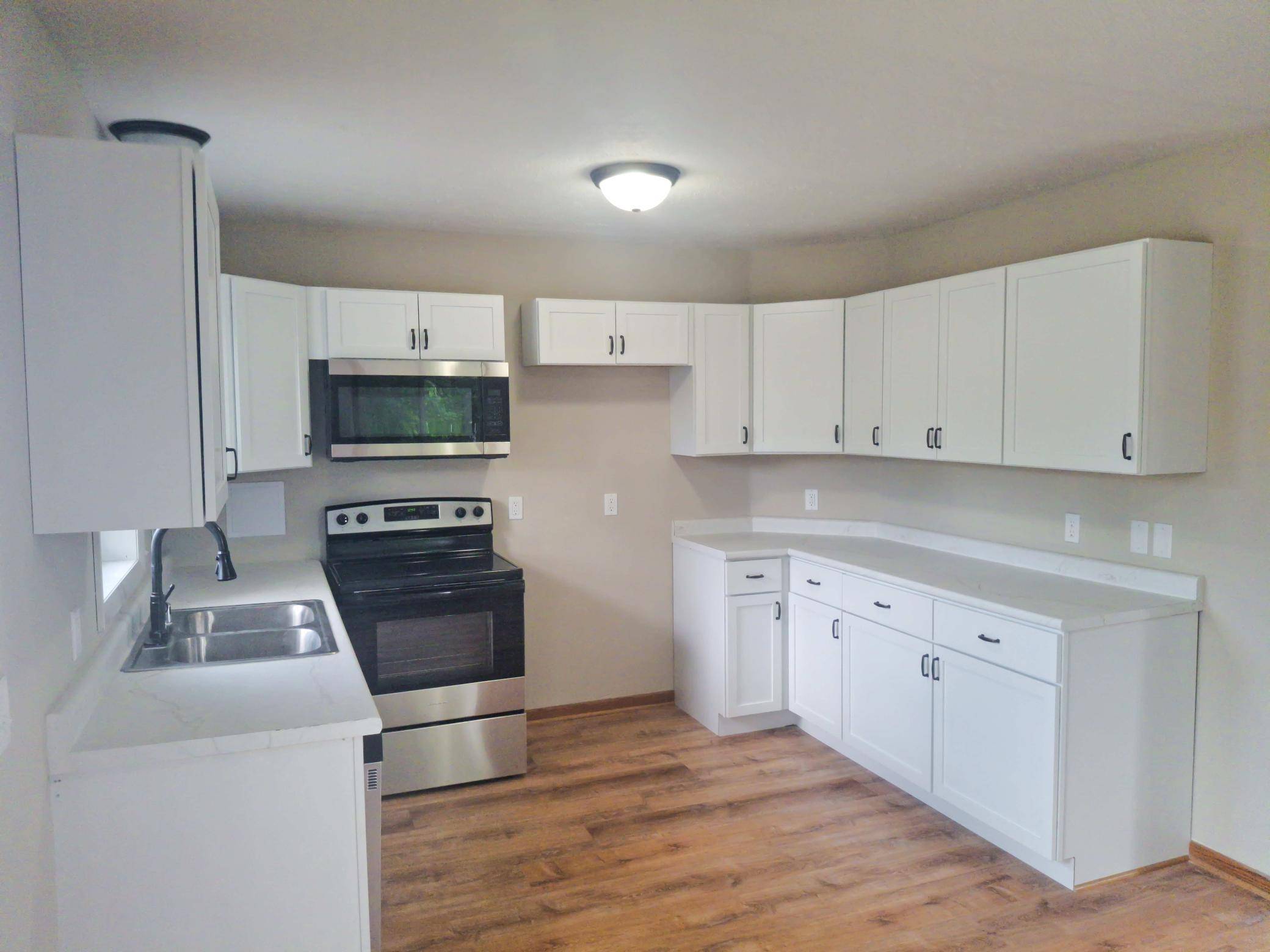 1304 17th ST SW, Faribault, MN 55021