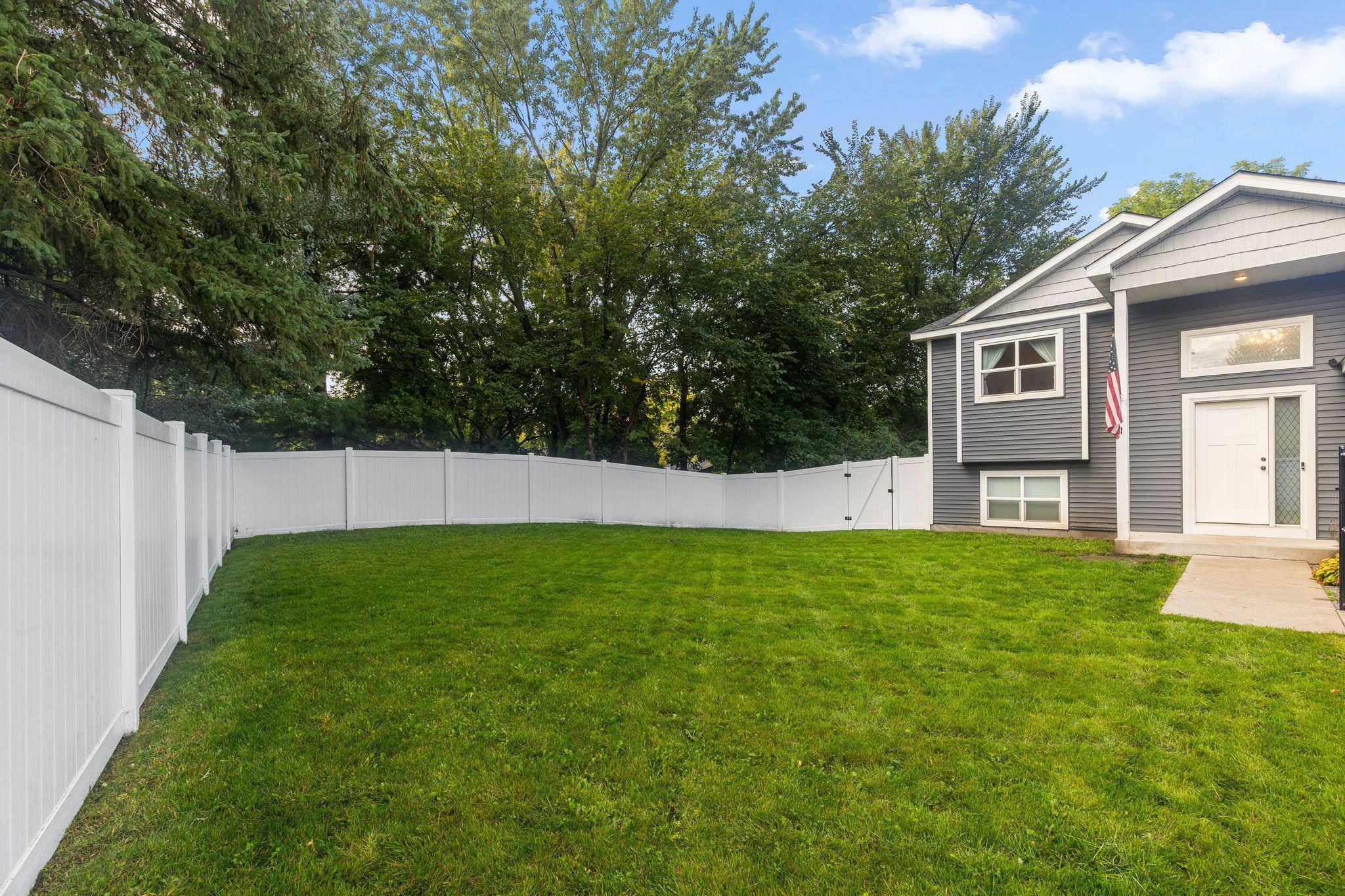 111 3rd AVE SW, Isanti, MN 55040