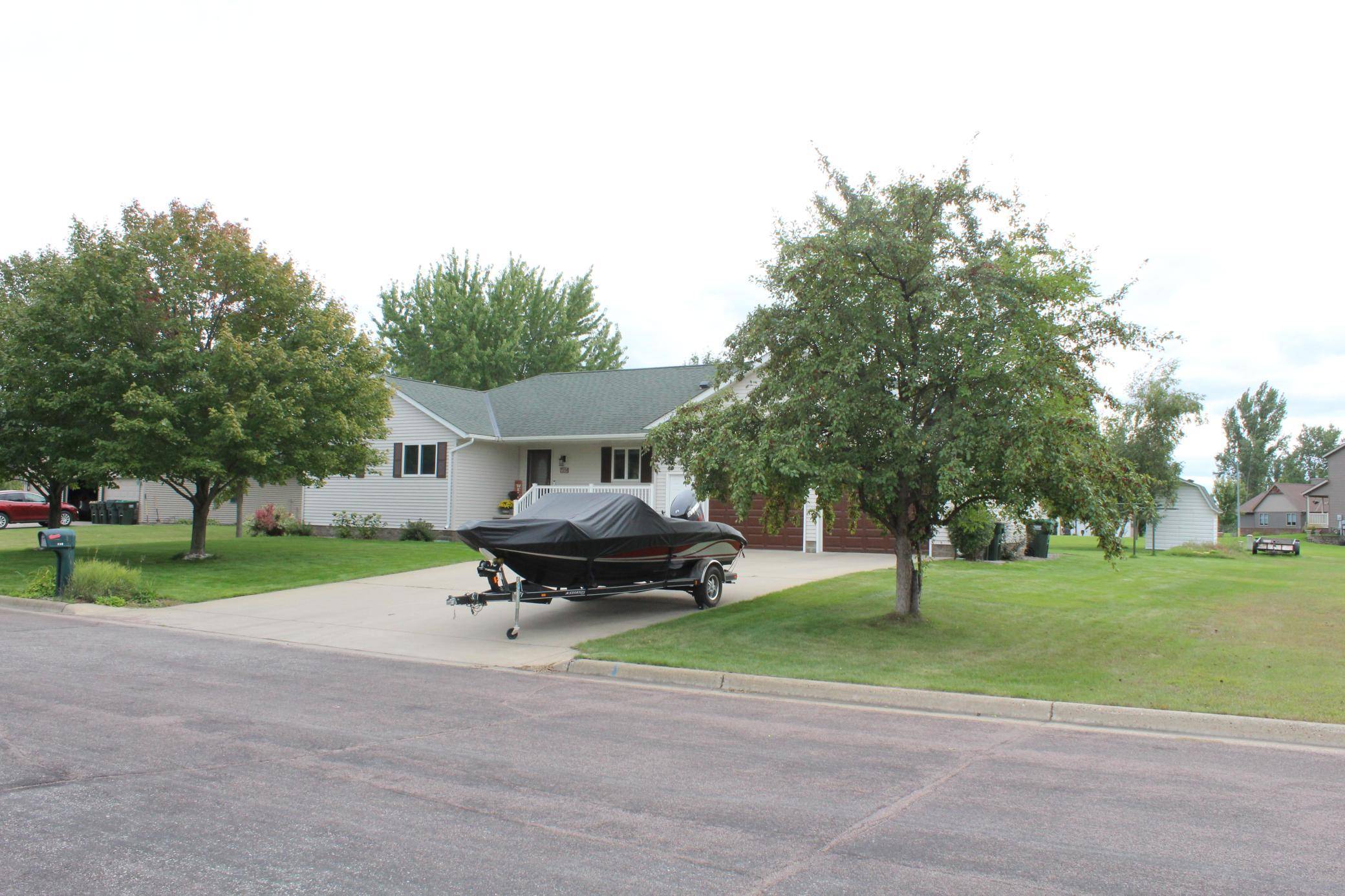 705 Eagle DR SW, Melrose, MN 56352