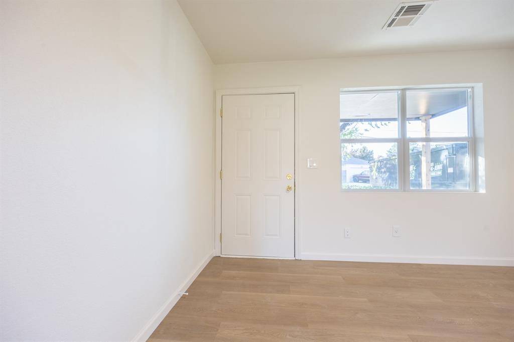 2124 N Tulsa AVE, Oklahoma City, OK 73107