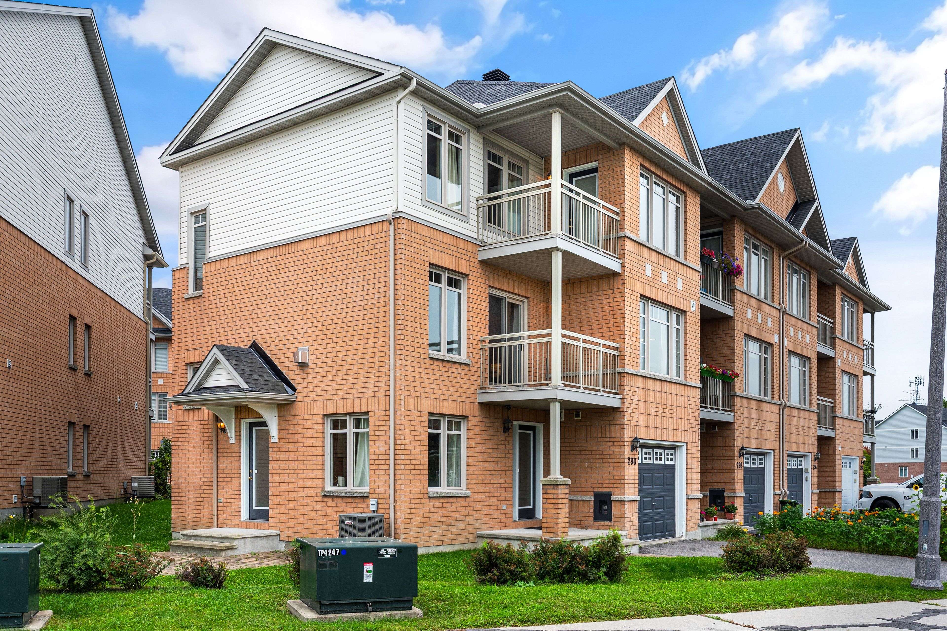 290 Citiplace DR N, Cityview - Parkwoods Hills - Rideau Shore, ON K2E 0A7