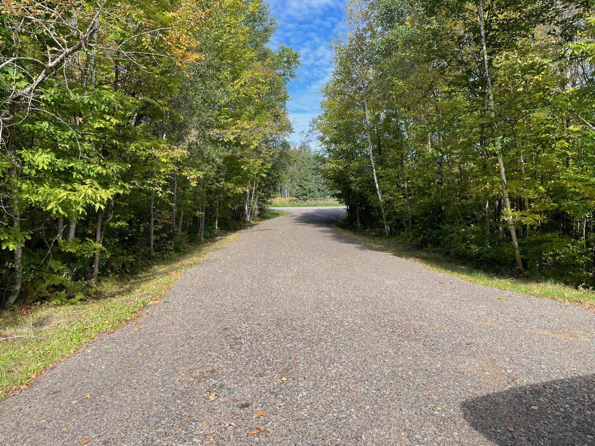 1990 Loch Lomond RD, Thunder Bay, ON P7J 1E9