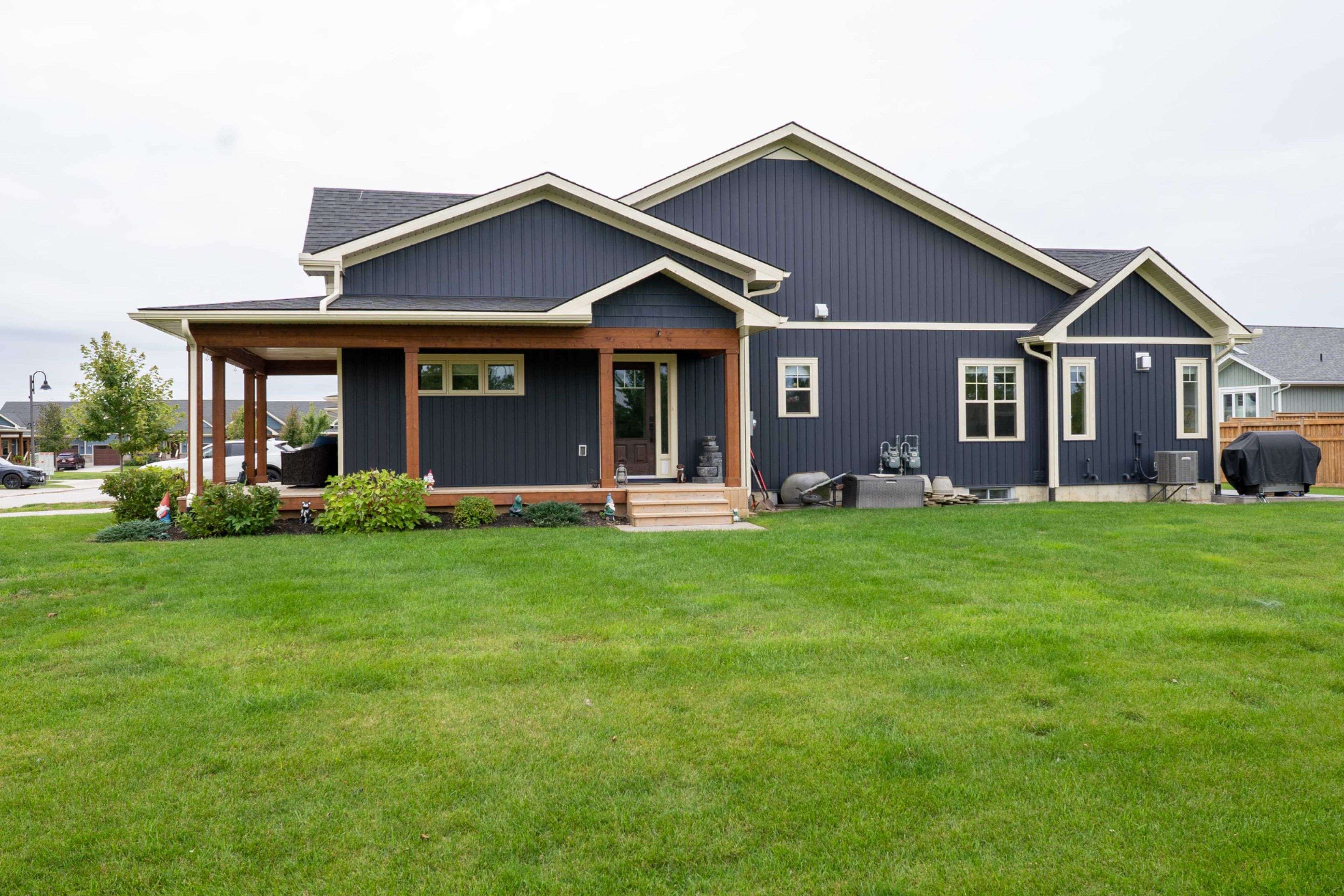 25 Eagle CT, Saugeen Shores, ON N0H 2C3