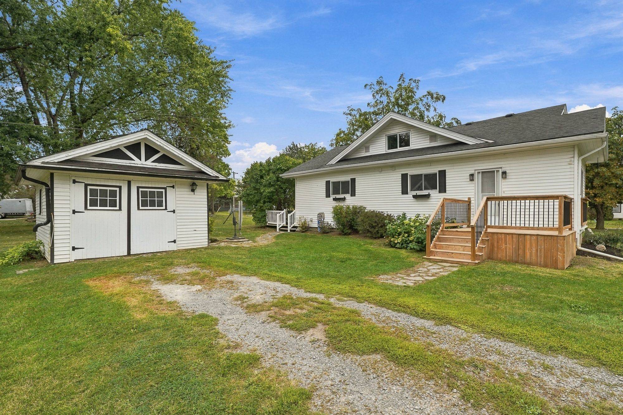 10 Northport ST, Prince Edward County, ON K0K 2T0