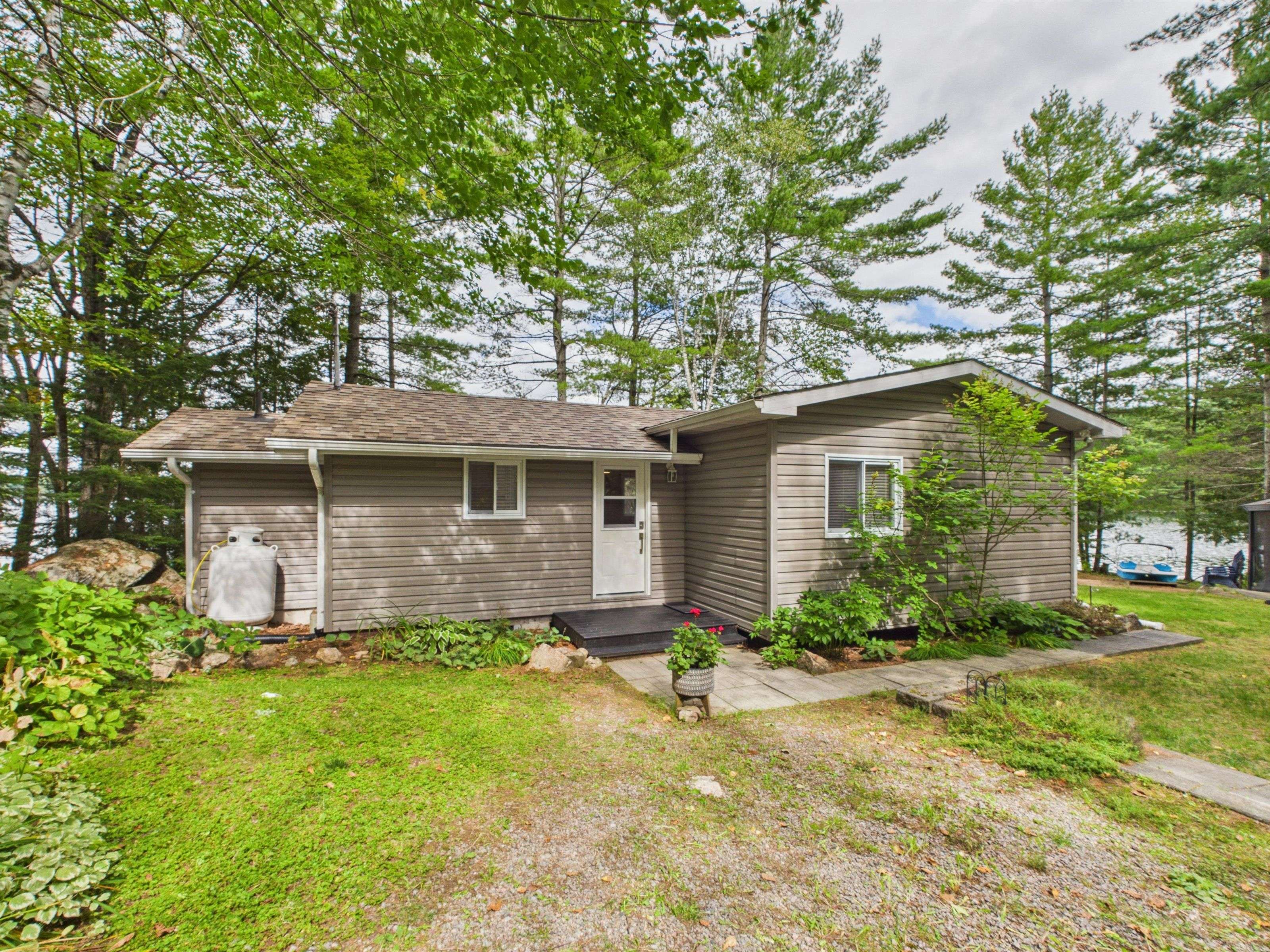 1014 Opal LN, Highlands East, ON K0M 1R0