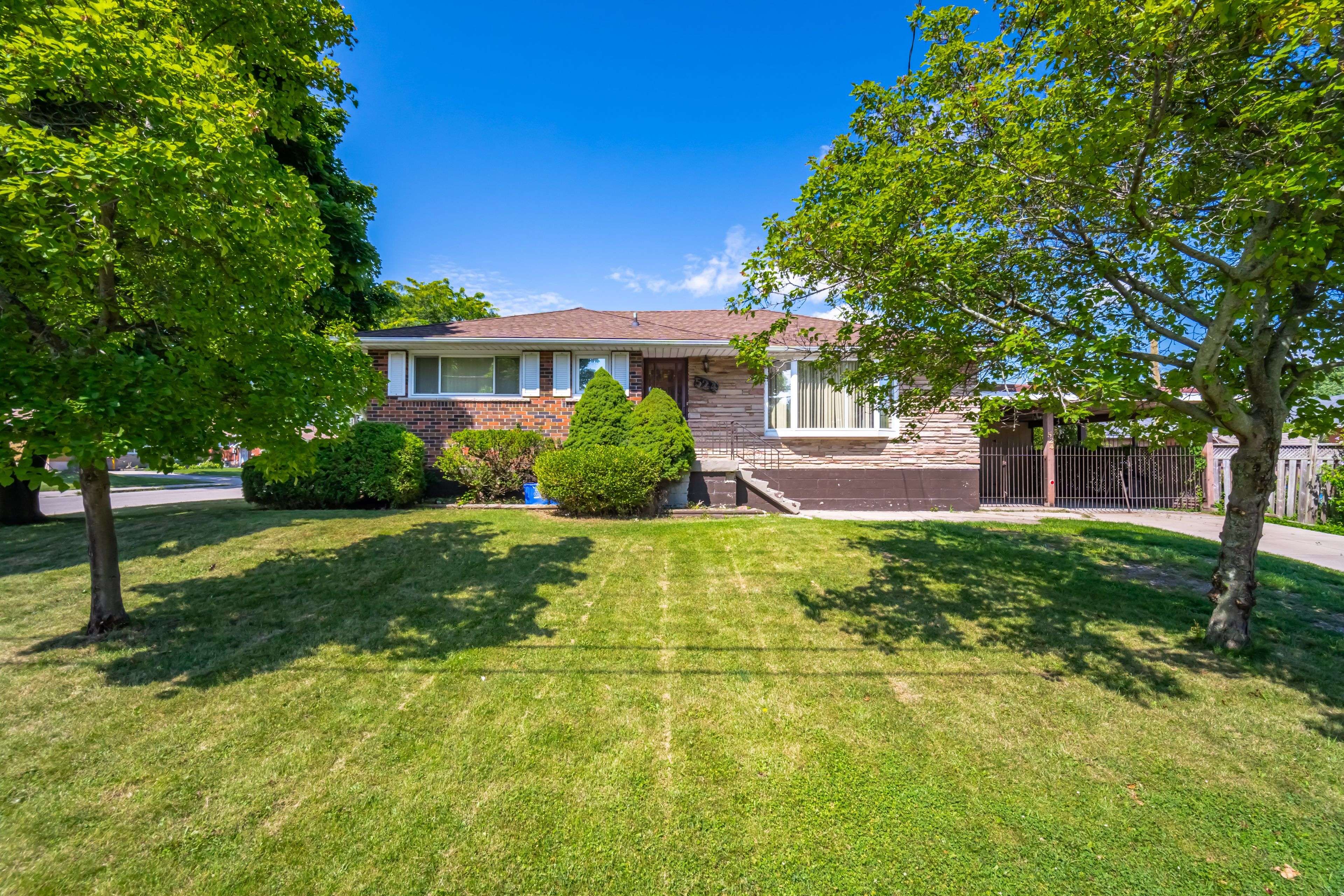 524 East 16th ST, Hamilton, ON L9A 4L1
