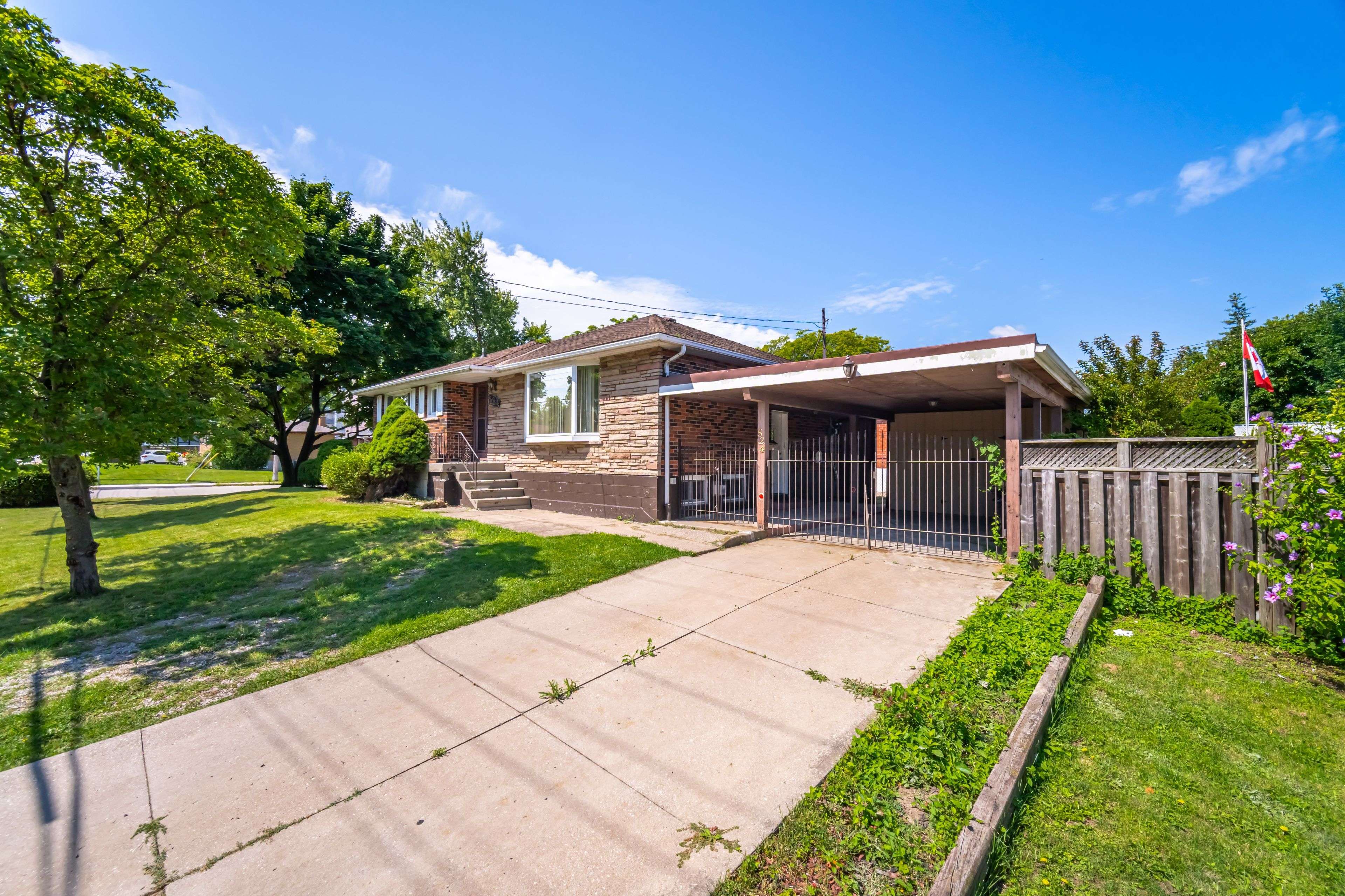 524 East 16th ST, Hamilton, ON L9A 4L1