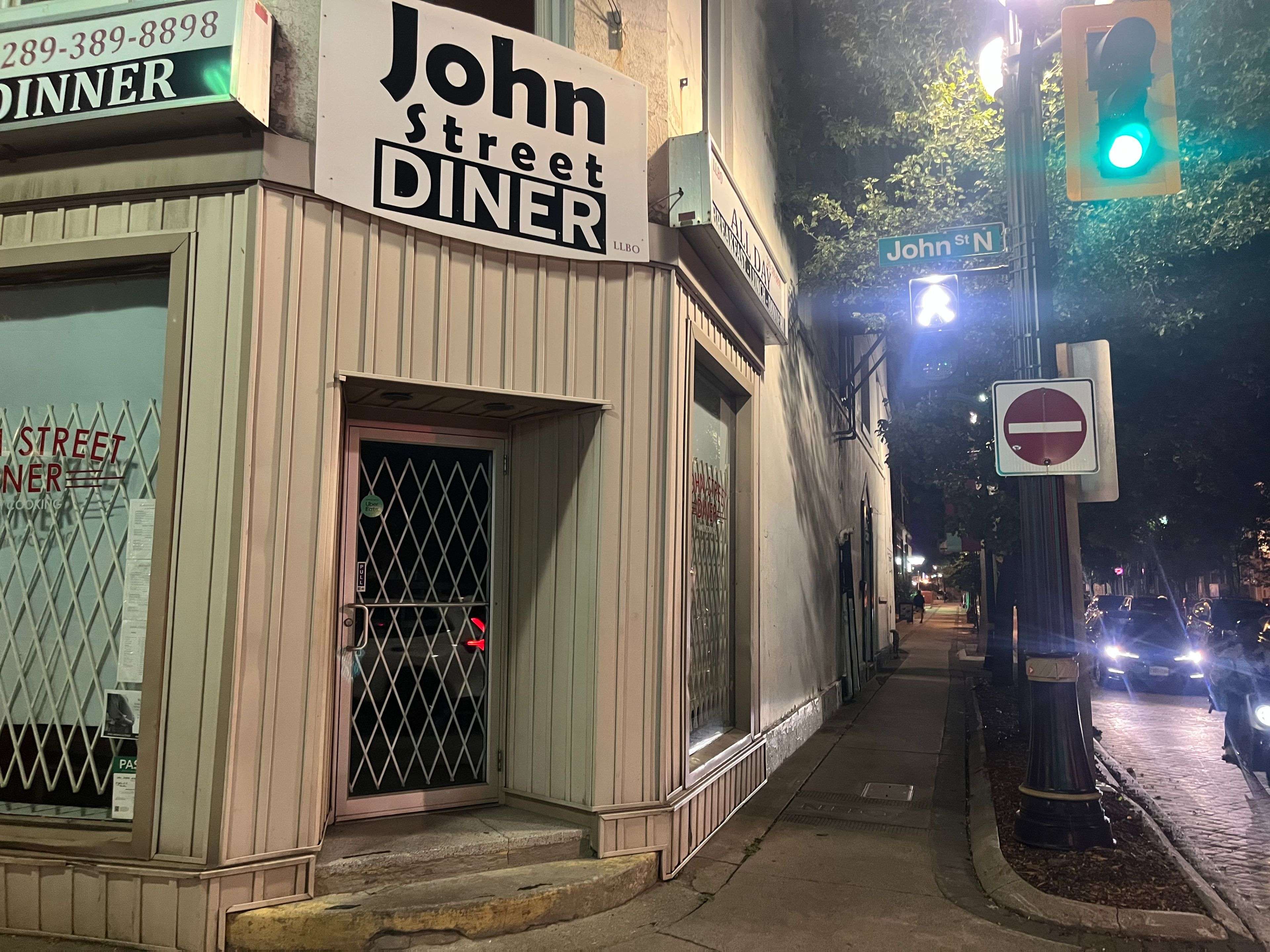 29 John ST N, Hamilton, ON L8R 1H1