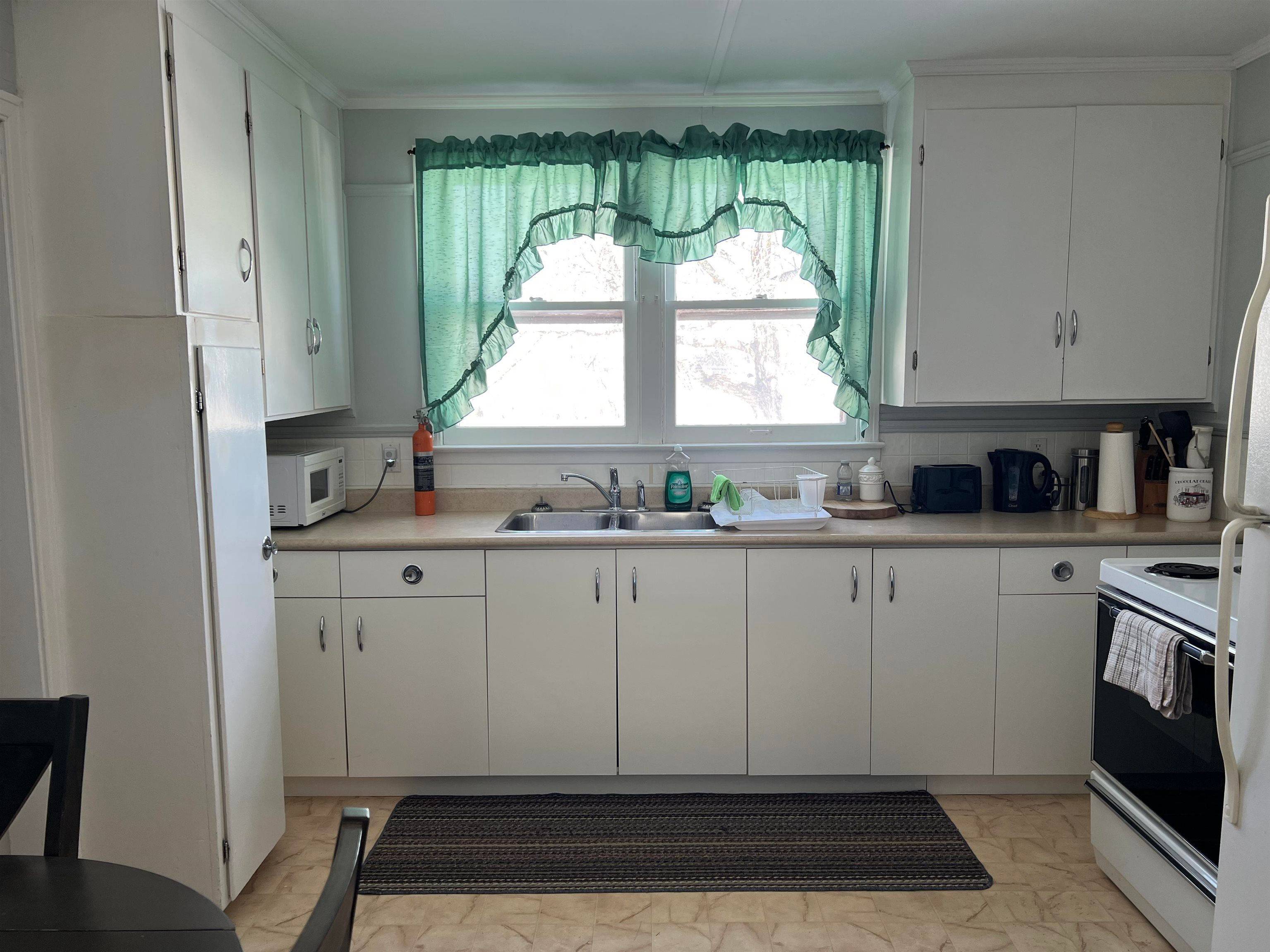 12 McCullough ST, Marathon, ON P0T 2E0