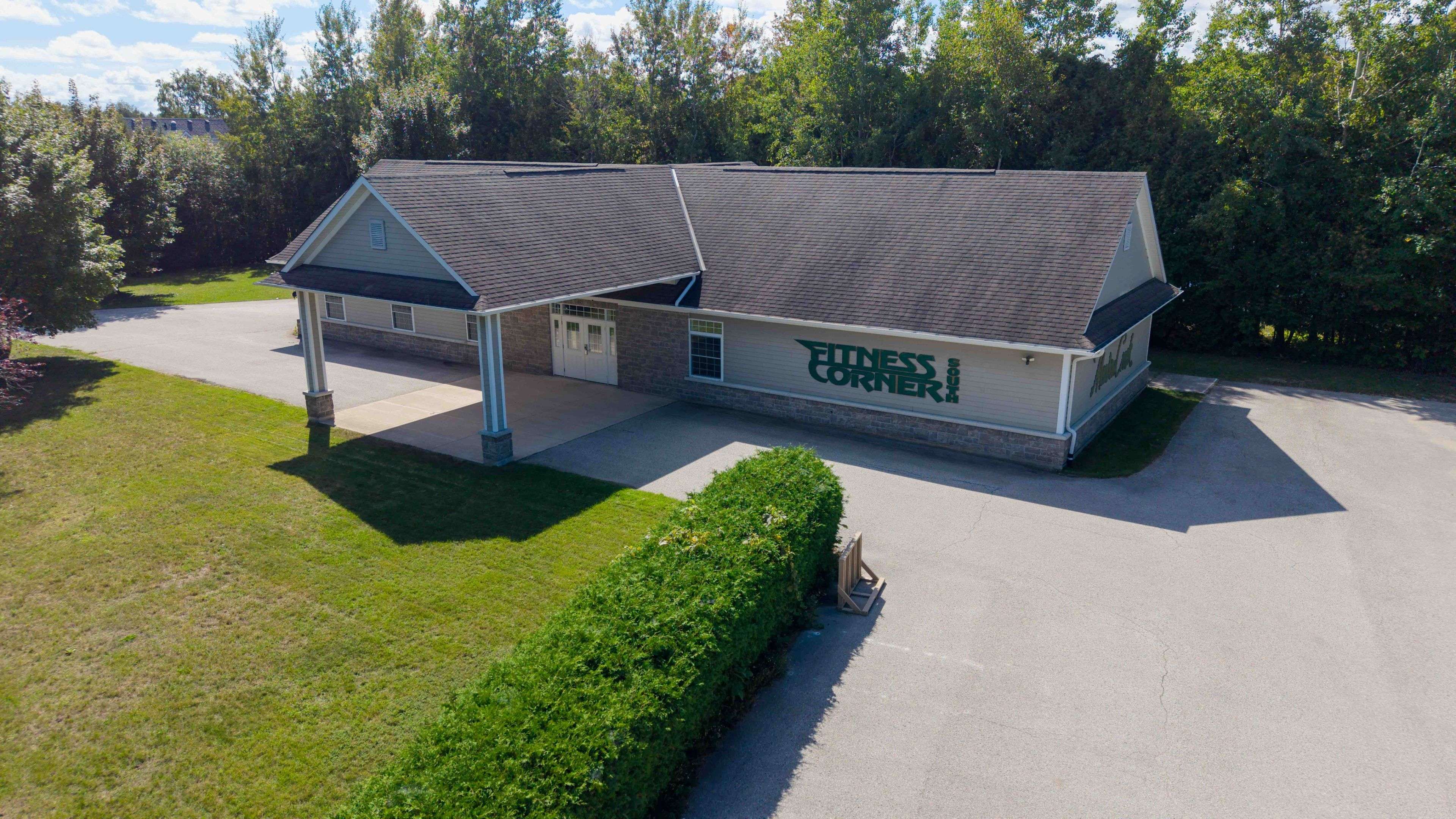 497 Meadow LN, Saugeen Shores, ON N0H 2L0