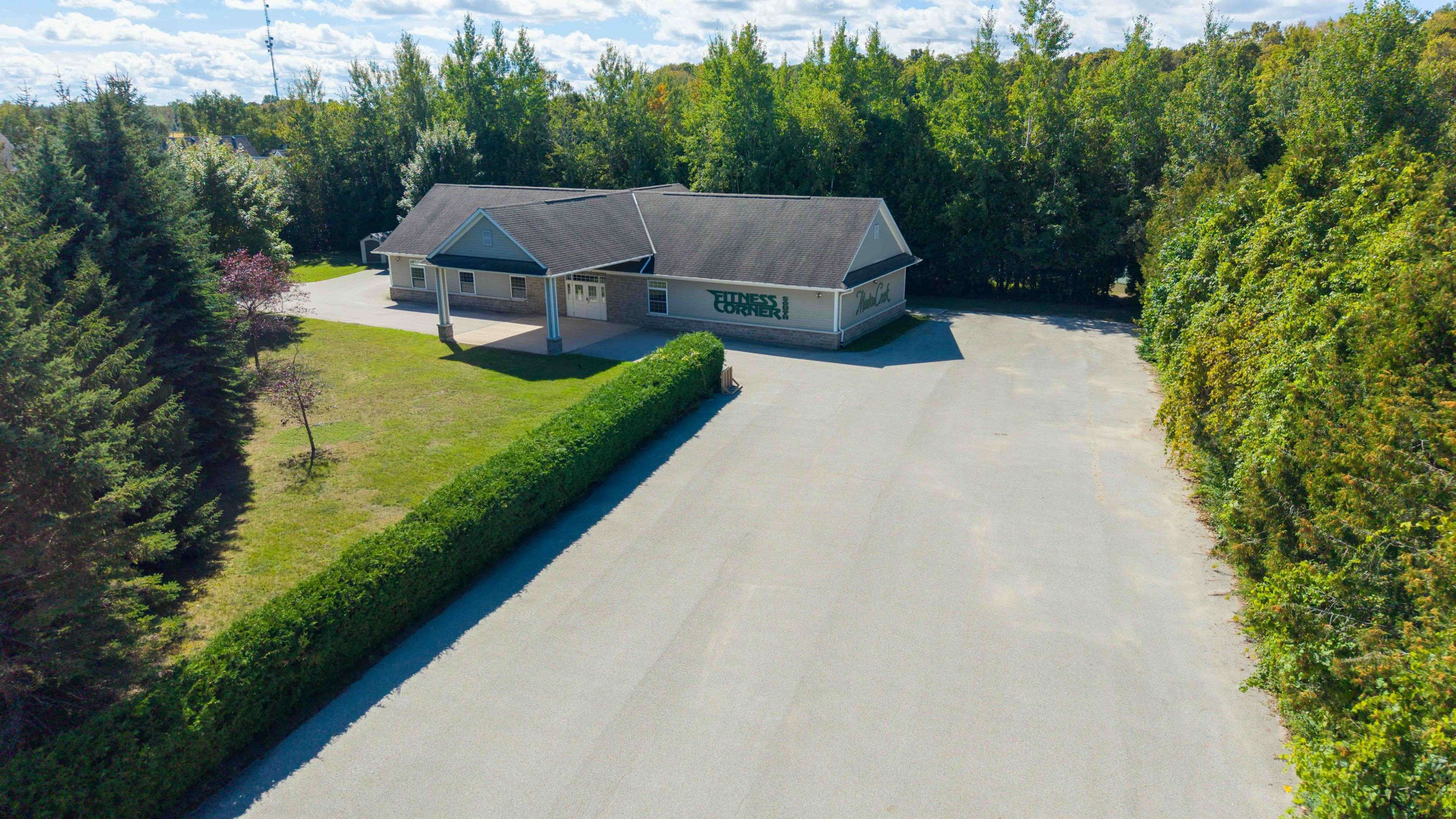 497 Meadow LN, Saugeen Shores, ON N0H 2L0