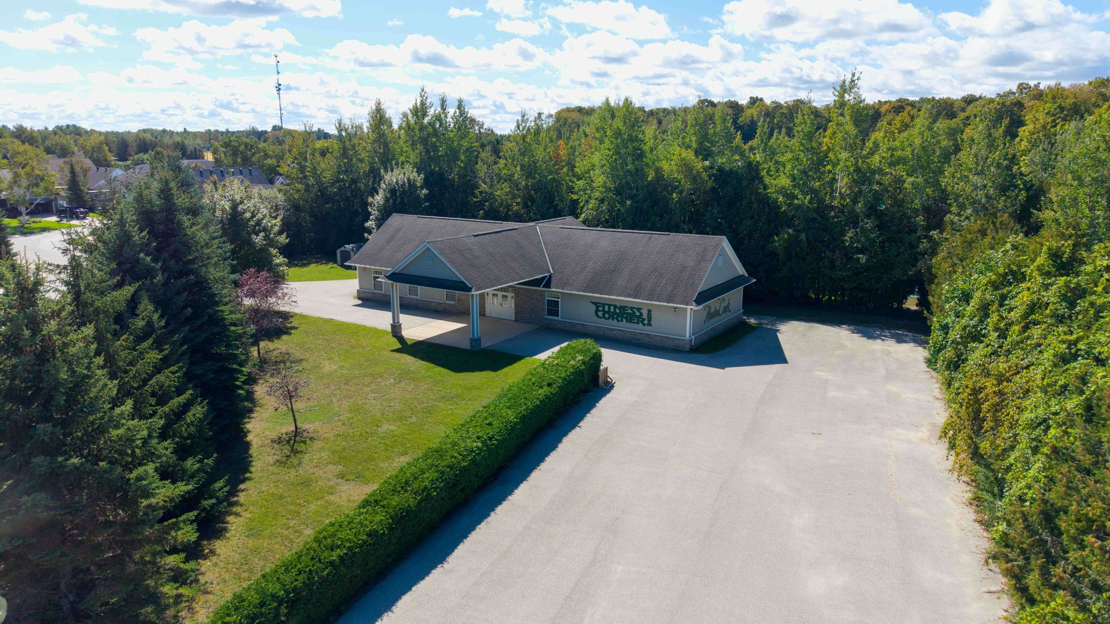 497 Meadow LN, Saugeen Shores, ON N0H 2L0