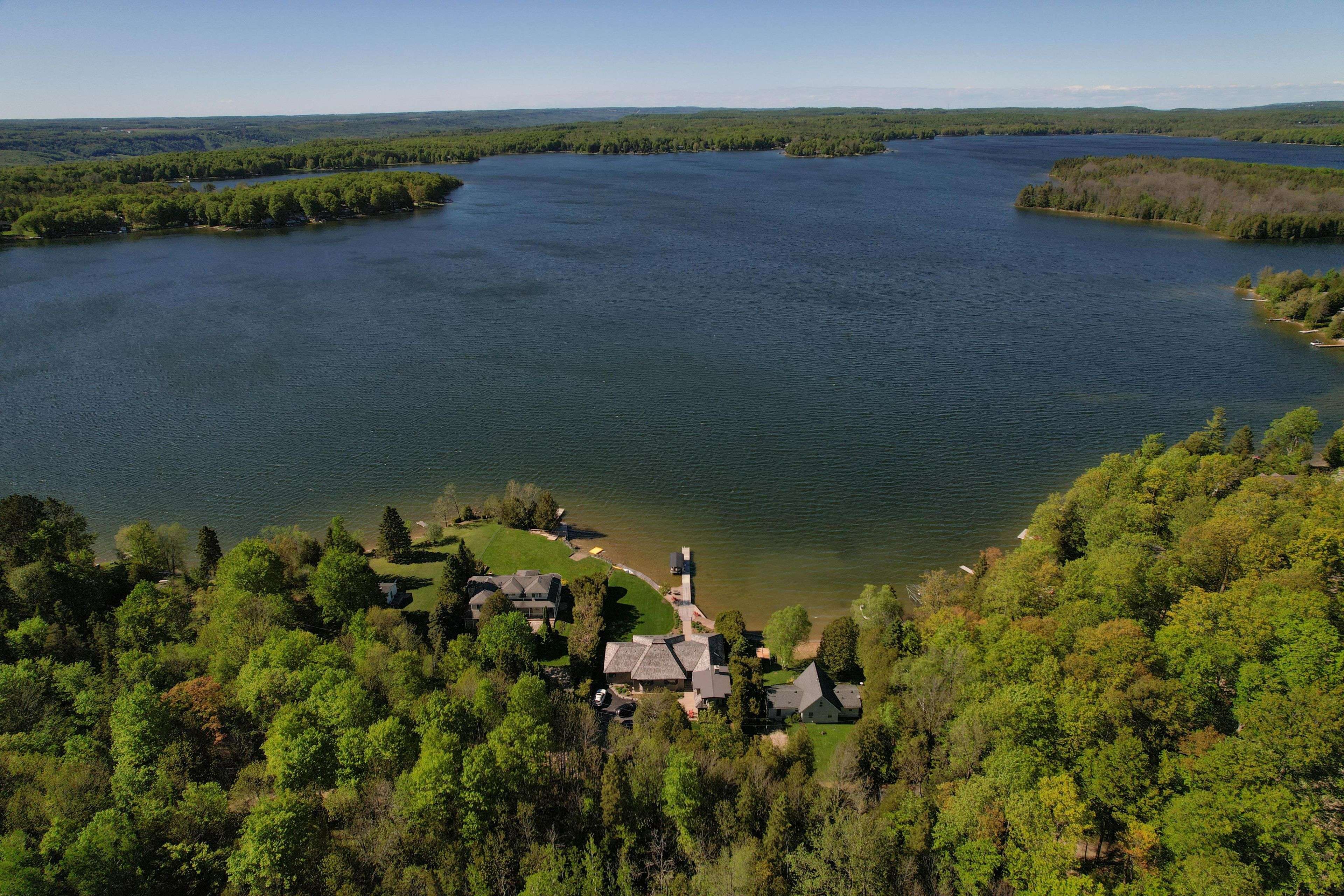 139 South Shores RD, Grey Highlands, ON N0C 1E0