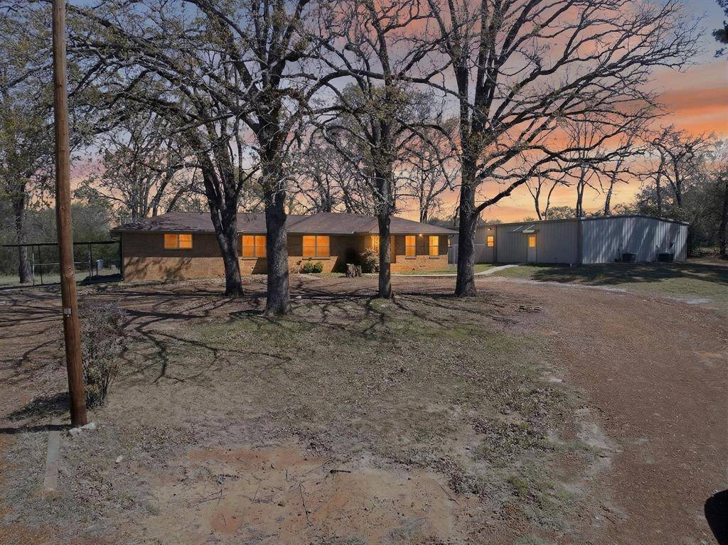 449 Us-175, Eustace, TX 75124