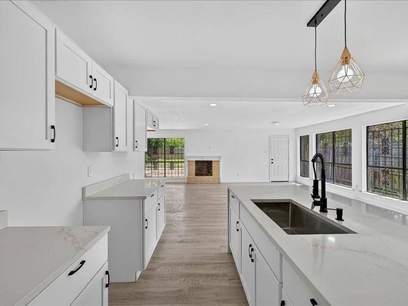 2402 E Overton Road, Dallas, TX 75216