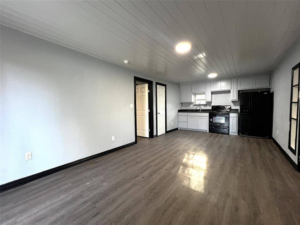 5205 Calloway Street #B, Sansom Park, TX 76114