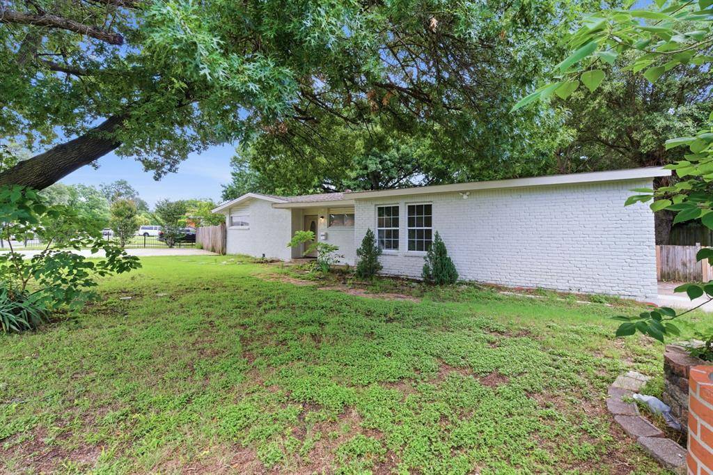 2204 Dunloe Avenue, Dallas, TX 75228
