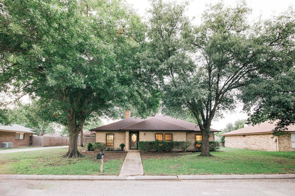 2409 Green Oaks Street, Denton, TX 76209