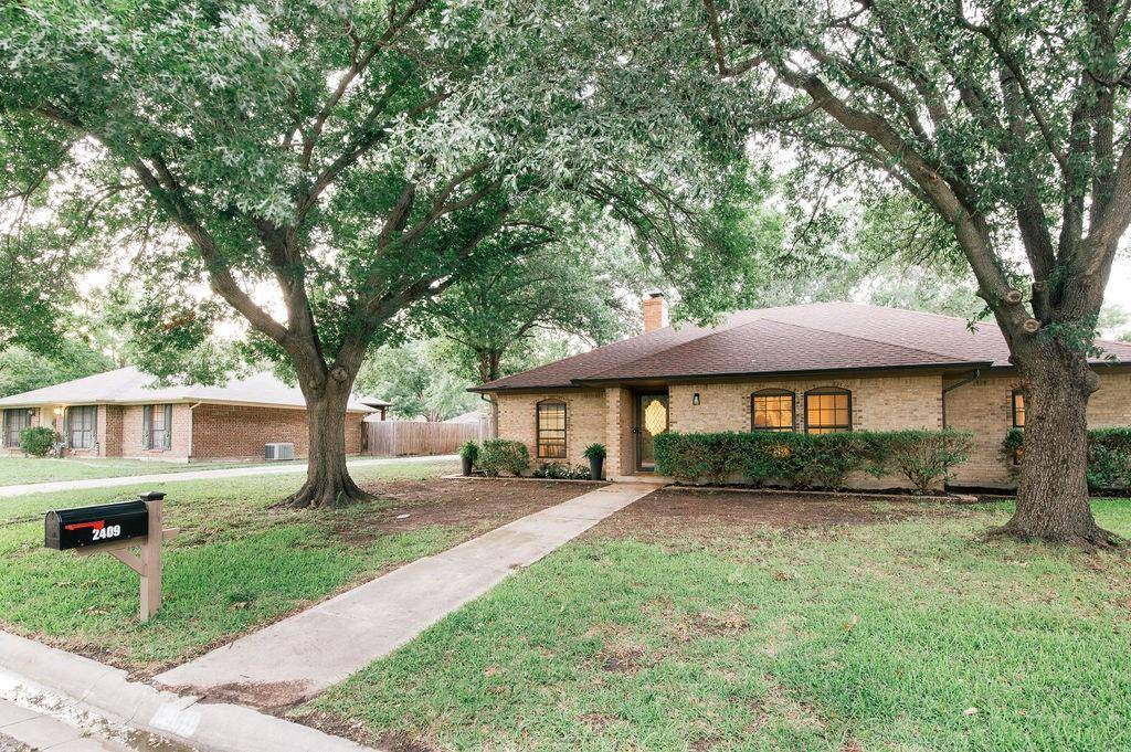 2409 Green Oaks Street, Denton, TX 76209