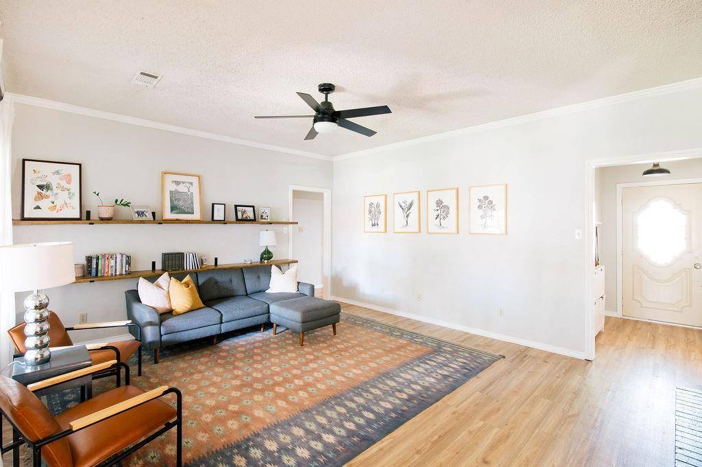 2409 Green Oaks Street, Denton, TX 76209