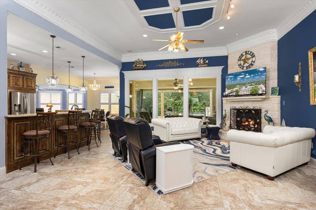 1011 Sunset Bay Court, Granbury, TX 76048