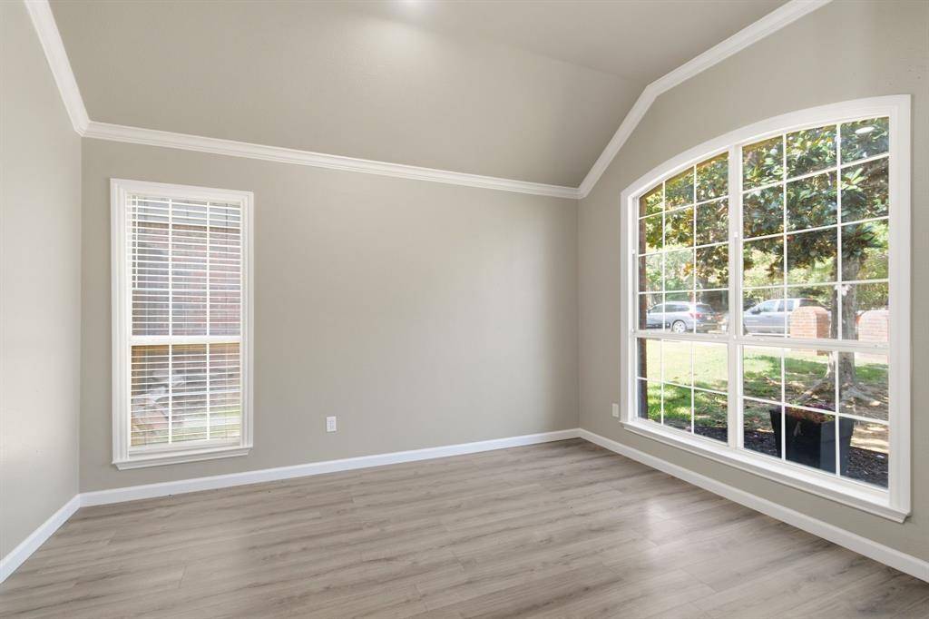 1237 Christopher Lane, Lewisville, TX 75077