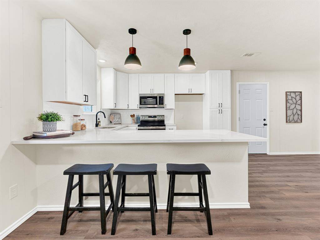 1926 Normandy Drive, Irving, TX 75060