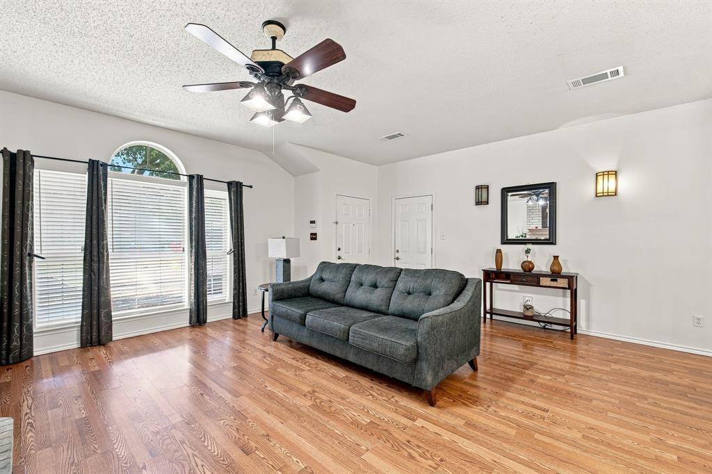 1300 Meadowbrook Lane, Crowley, TX 76036