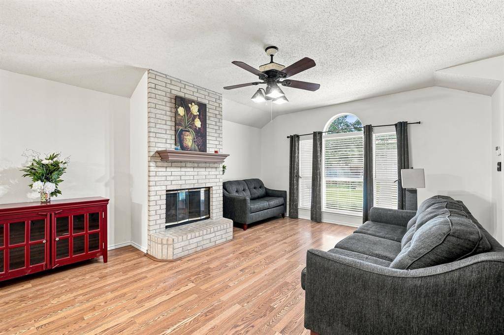 1300 Meadowbrook Lane, Crowley, TX 76036