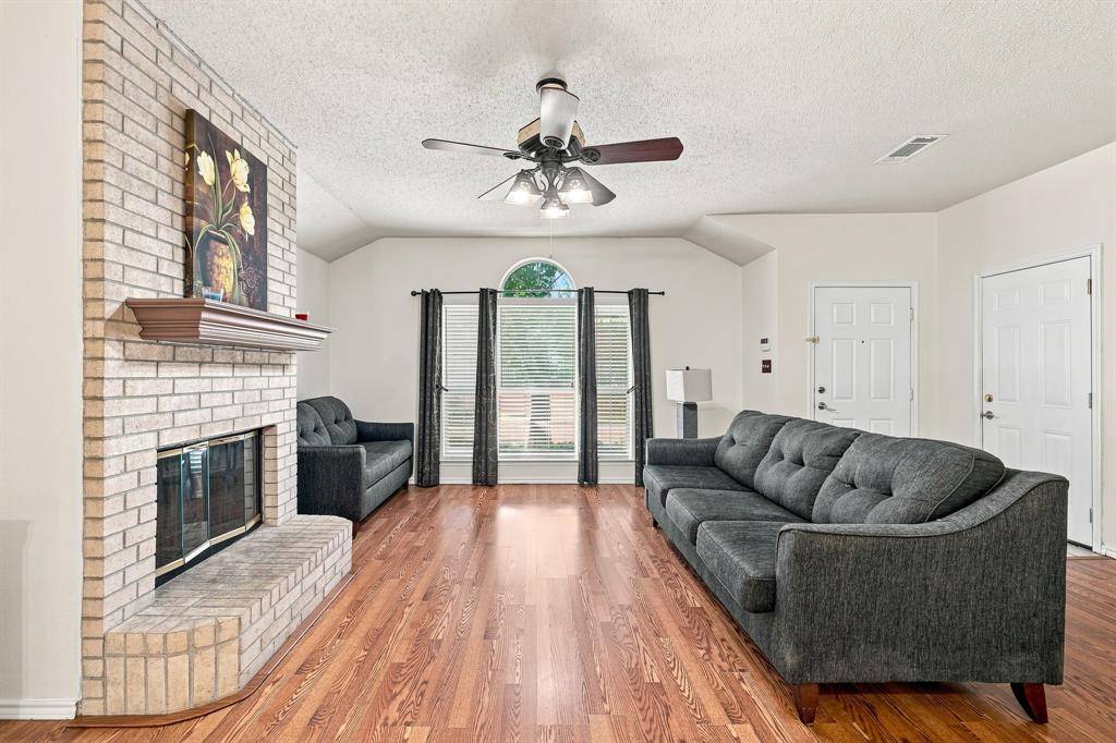 1300 Meadowbrook Lane, Crowley, TX 76036