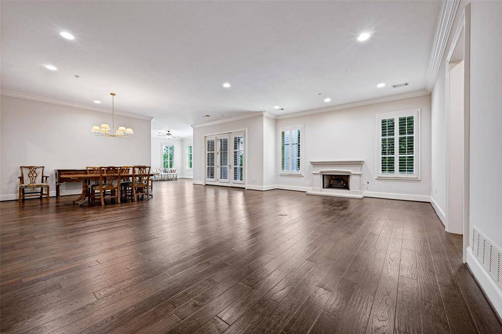 8505 Edgemere Road #202, Dallas, TX 75225