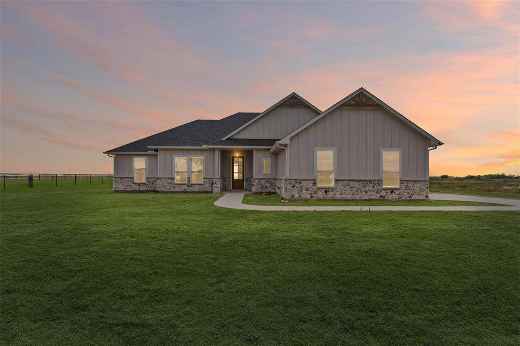 2061 Goodwyn Road, Italy, TX 76651