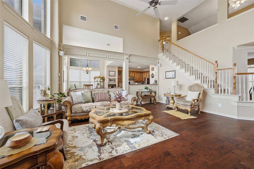 4214 Calloway Drive, Mansfield, TX 76063