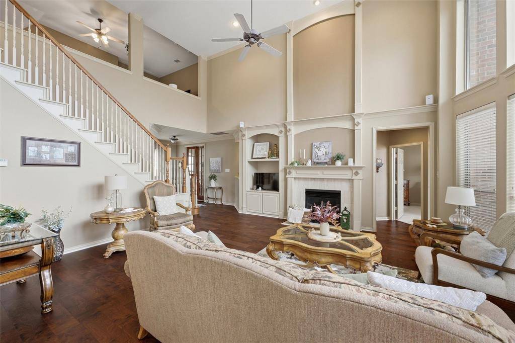 4214 Calloway Drive, Mansfield, TX 76063
