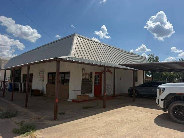 215 W 8th Street, Cisco, TX 76437