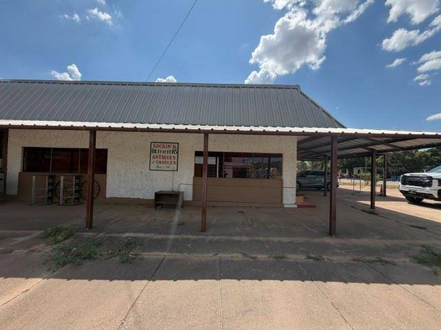 215 W 8th Street, Cisco, TX 76437